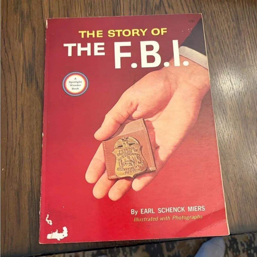 The Story of the F.B.I. Book vintage softcover book. 1965. Law Enforcement